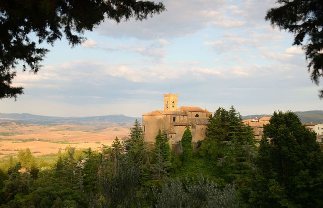 A Peaceful Oasis in a Medieval Italian Village - Photo 17