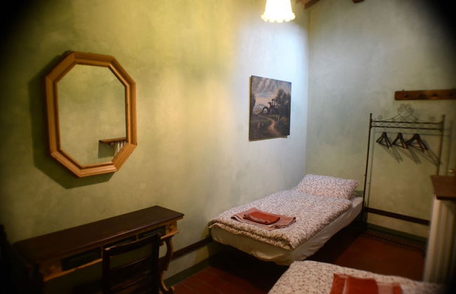 A Peaceful Oasis in a Medieval Italian Village - Photo 11