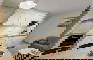 Foto 3 - Apartment in Weissenhauser Strand With Parking Space