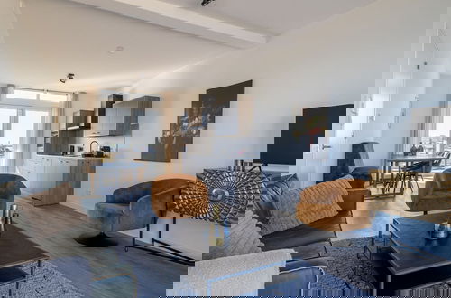 Foto 8 - Luxury Apartment With Water Views
