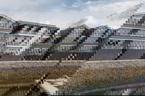 Foto 21 - Luxury Apartment With Water Views