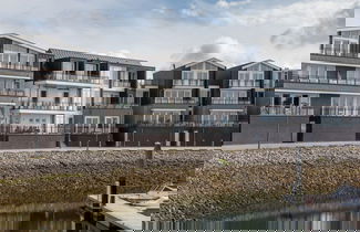Foto 1 - Luxury Apartment With Water Views