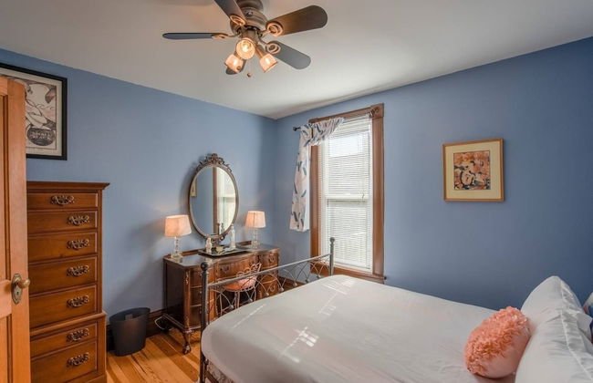 Pet Friendly 1900 Classic 3 Bedroom Value - Foto 10