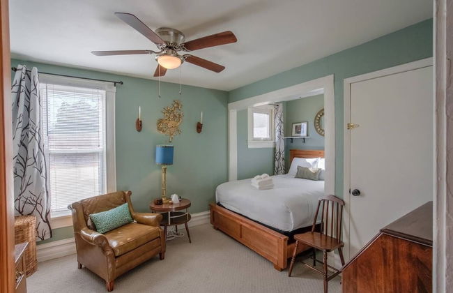 Pet Friendly 1900 Classic 3 Bedroom Value - Foto 7