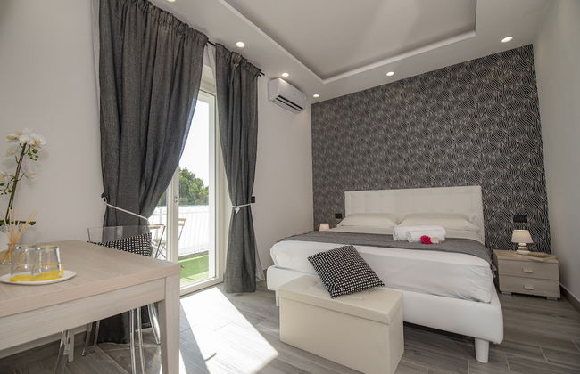 LA DOLCE VITA ROOMS - Photo 32