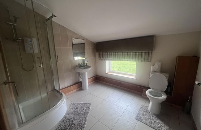 Captivating 2 Bed Apartment in Newhouse - Foto 5