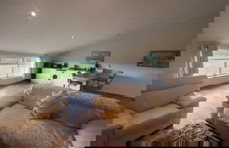 Foto 3 - Captivating 2 Bed Apartment in Newhouse