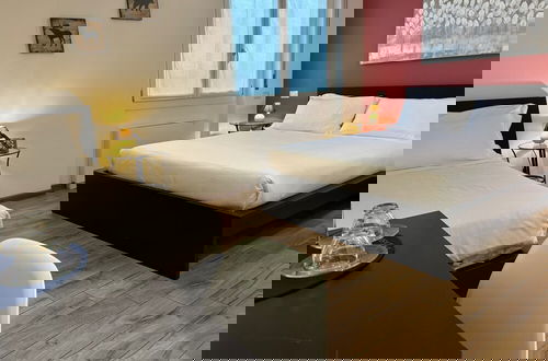 Photo 2 - Airuno Rooms