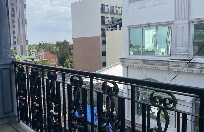 Rovimar Condo Angeles - Photo 1