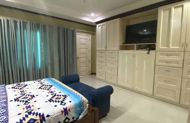 Rovimar Condo Angeles - Photo 5