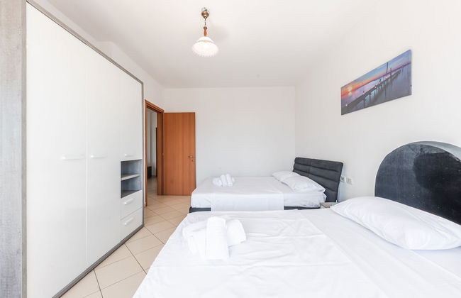 Central Main Square Apartment - Foto 9