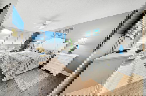 Foto 3 - Long Beach Resort 2-201