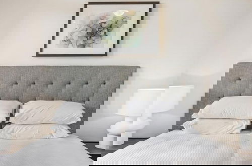 Foto 1 - Modern 2-storey Apartment - Q Stay