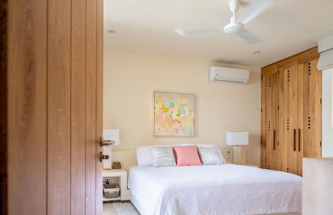 Kau Kan Luxury Condos - Photo 8