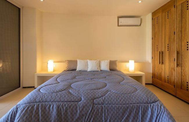 Kau Kan Luxury Condos - Photo 2