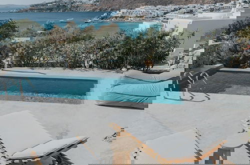 Foto 37 - Mymykonos II Beachfront Villa