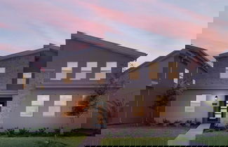 Foto 1 - 6 Bedrooms S / Storey Lake Home by RedAwning