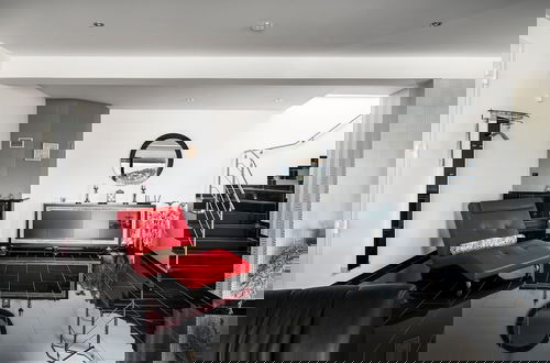 Foto 30 - Euphoria Residences with Shared Pool by Konnect