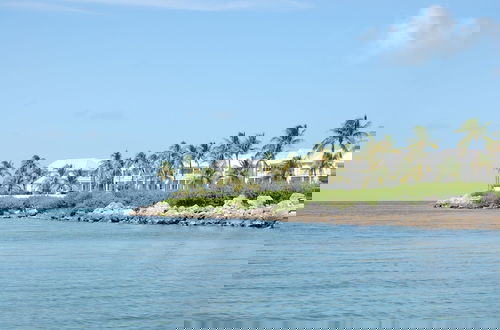 Foto 16 - Waterfront Luxury Villa With Sunset Views And Boat Slip 3 Bedroom Townhouse by RedAwning
