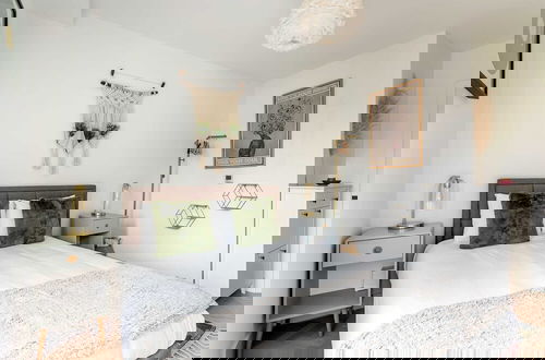 Foto 6 - Cosy 2-bed Flat in Vibrant Acton!