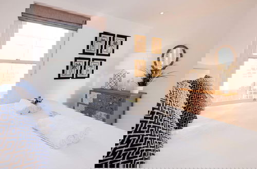 Foto 4 - Lillie Road Residence IV
