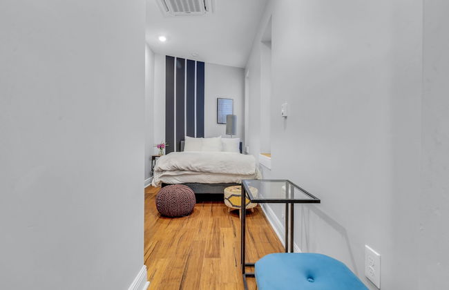 W Oxford St Charm 1 BR Apartment Central Philly - Photo 4