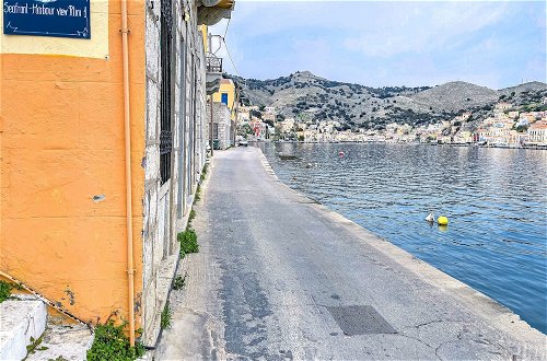 Photo 29 - Pitini 1 - Seafront - Harbour view