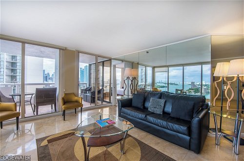 Foto 45 - Chic Bayfront Condo With Stunning View