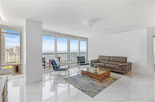 Photo 14 - Chic Bayfront Condo With Stunning View