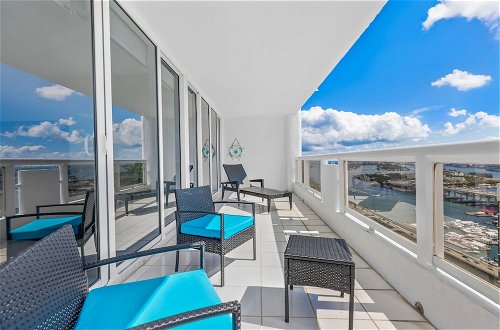 Foto 51 - Chic Bayfront Condo With Stunning View