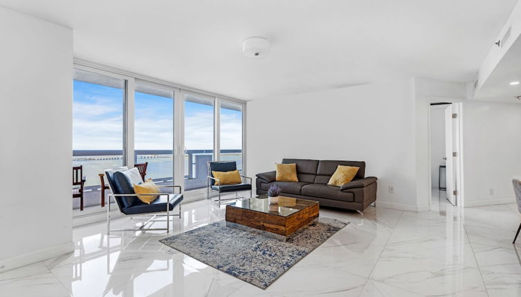 Photo 1 - Chic Bayfront Condo With Stunning View