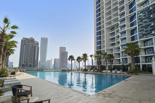 Photo 1 - WelHome - Cozy Studio with Canal View in DAMAC Prive