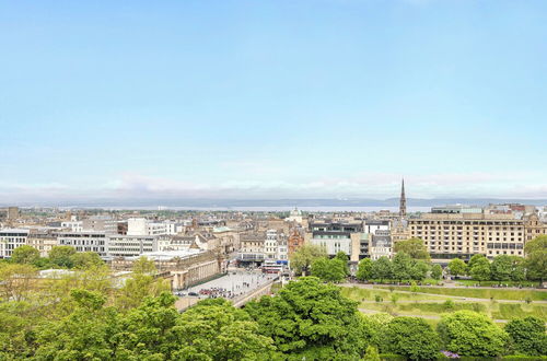 Photo 49 - JOIVY Eclectic & Design Led 3Br Apt Near Edinburgh Castle