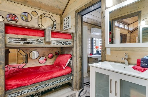 Foto 27 - Peaceful Broken Bow Cabin: Hot Tub & Fireplace