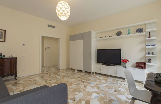 JOIVY Modern 2bed flat with balcony, 250m from M5 Foppa and M2 Sant'Agostino - Foto 16