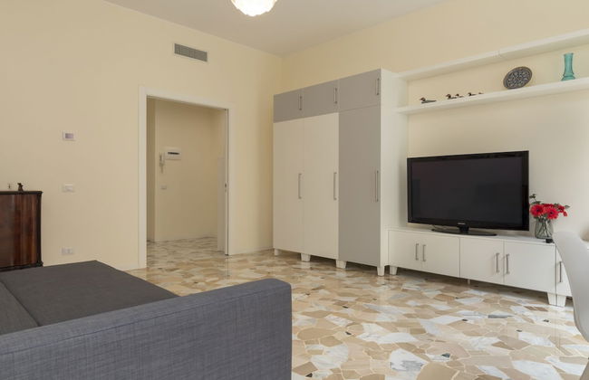 JOIVY Modern 2bed flat with balcony, 250m from M5 Foppa and M2 Sant'Agostino - Foto 23
