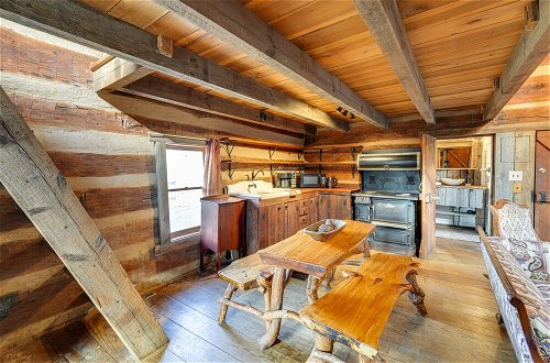 Foto 18 - Historic Jonesborough Cabin w/ Fire Pit & Grill