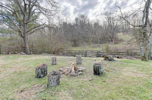 Photo 5 - Historic Jonesborough Cabin w/ Fire Pit & Grill