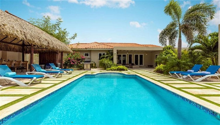 Foto 1 - Outstanding Oasis 7BR 7BA Villa With Private Pool