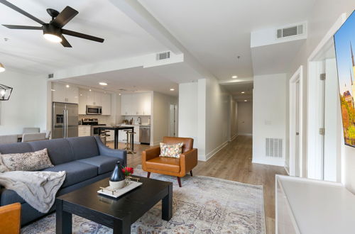 Photo 28 - Elegance 4BR Luxury Condo New Orleans