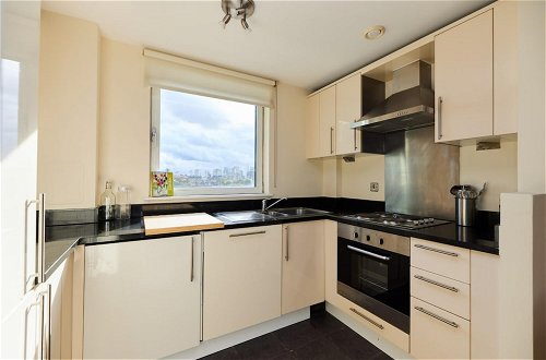 Photo 2 - The Weavers Field Place - Classy 3bdr Flat With Terrace