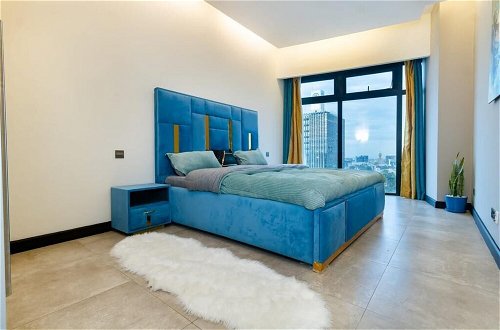Photo 2 - Lux Suites Le marc Luxury Apartments