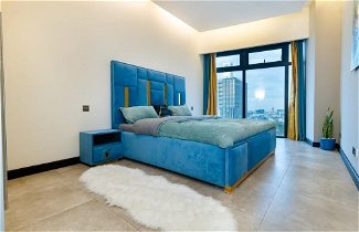 Photo 2 - Lux Suites Le marc Luxury Apartments