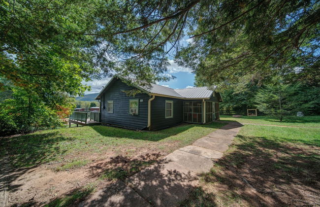 Moonshiner's Cabin Minutes From Two Wheels! - Photo 37