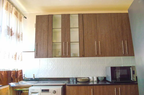 Photo 5 - Fantastic Location, 1-bed Apartment in Harare