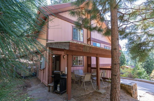 Photo 23 - Cozy Bear North Quaint and Warm 2bd in Yosemite