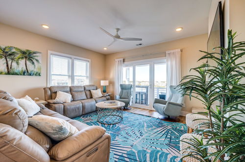 Photo 16 - Lakefront Carolina Beach Townhome w/ 3 Balconies