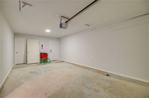 Photo 33 - South Houston Townhome w/ Patio & Gas Grill