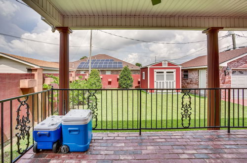 Foto 11 - Spacious New Orleans Retreat w/ Wet Bar + Yard