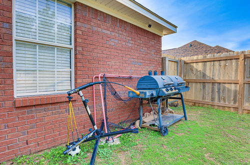 Photo 14 - Lovely Prichard Home w/ Yard, Grill & Fireplace